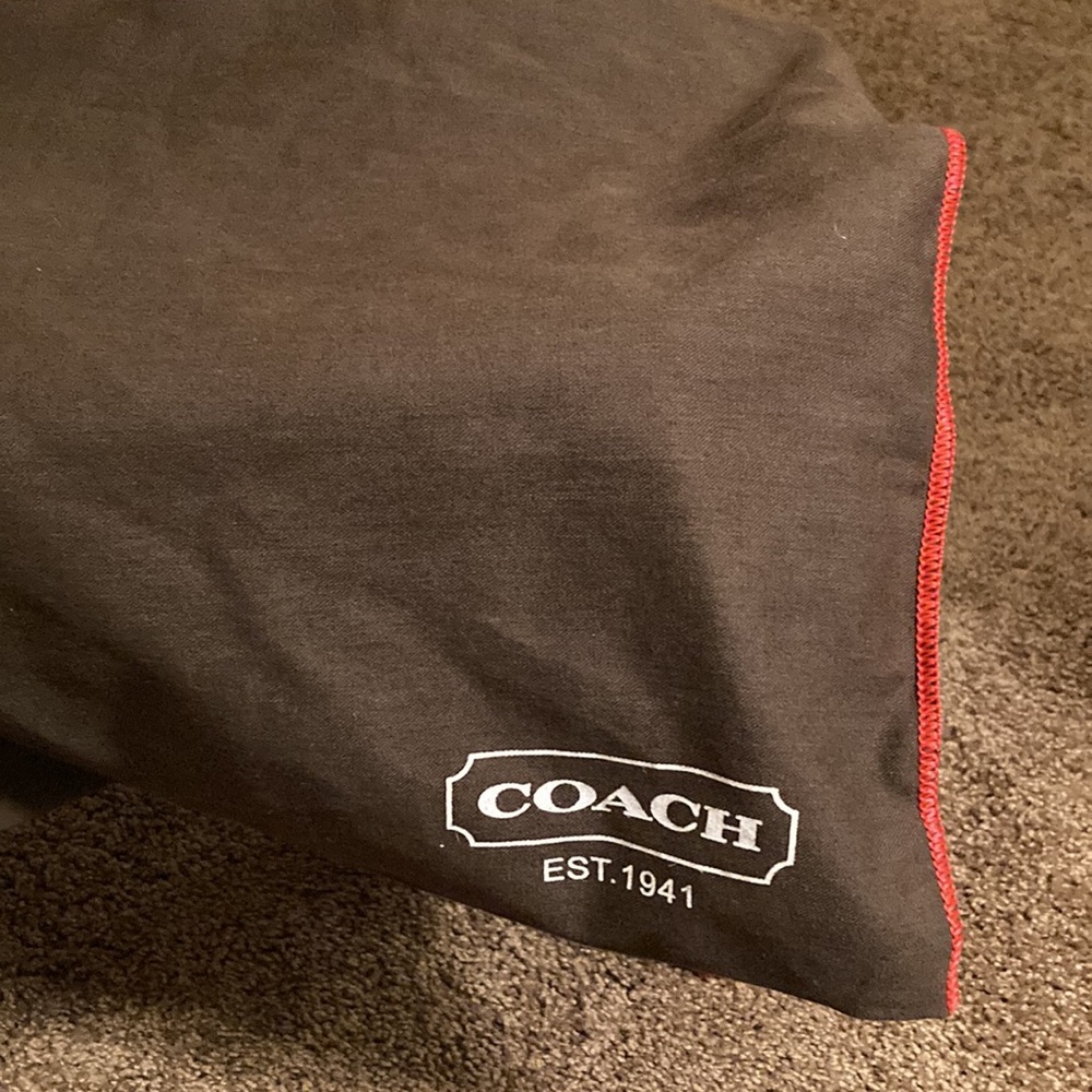 COACH. RASPBERRY LIGHT BROWN TRIM!  Gorgeous patent leather!  EUC. WITH DUST BAG - Picture 16 of 16